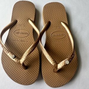 Havaianas girls  Tan and Gold Sandals